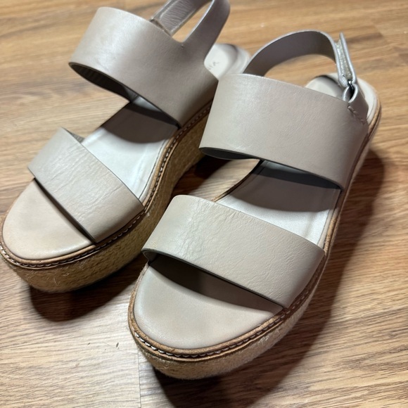 Vince Espadrille Platform Sandals with Braided‎ Sole - Picture 3 of 6